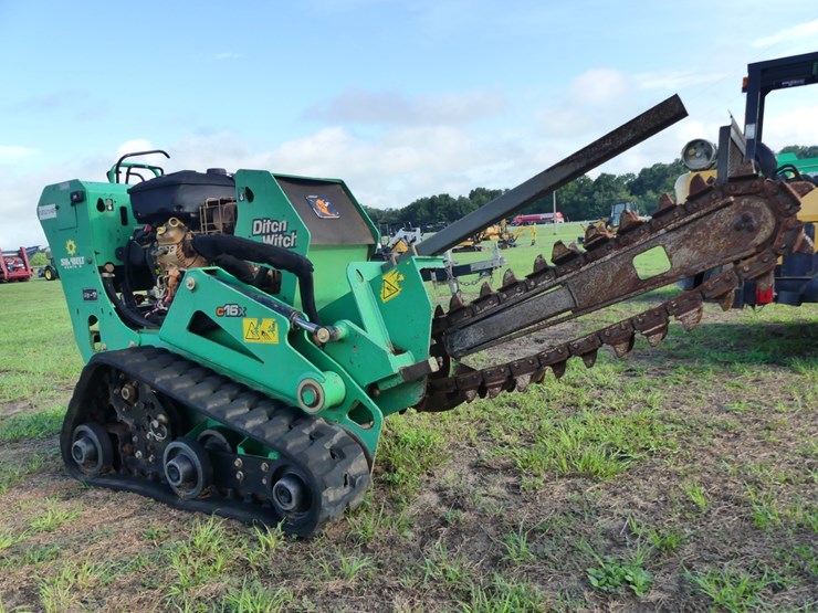 ditch-witch-c16x-image-2