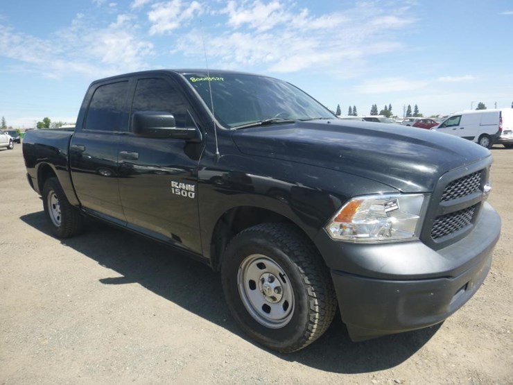 2017-dodge-1500-image-2