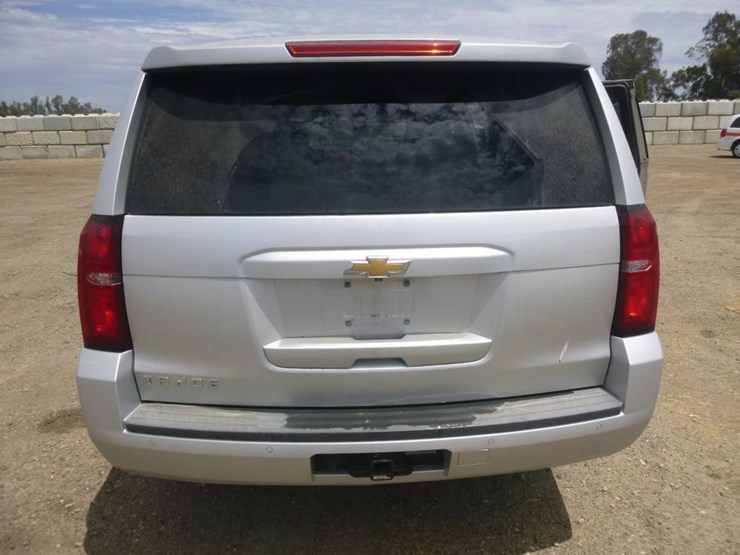 2015-chevrolet-tahoe-image-22