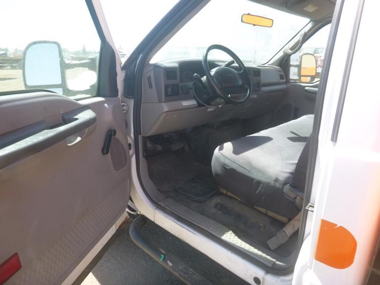 2001-ford-f450-image-15