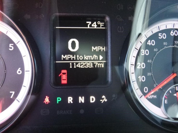 2016-dodge-1500-image-14