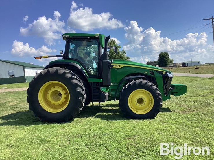 2022-john-deere-8r-310-image-4