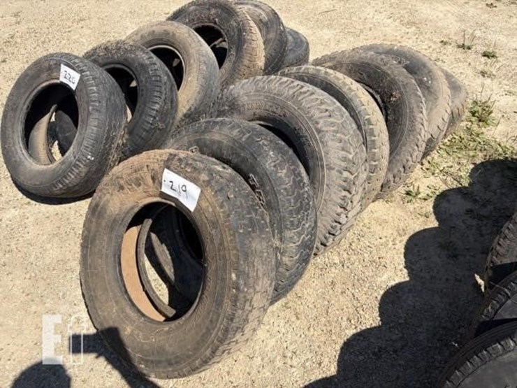 truck-tires-image-1