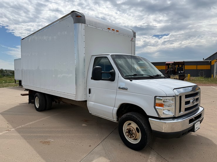 2018-ford-e450-sd-image-5