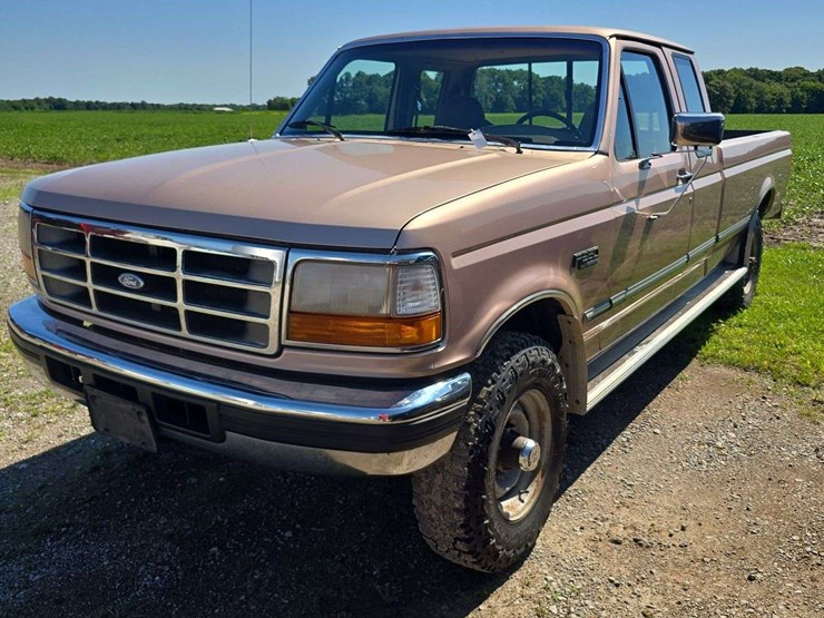 1996-ford-f-250-xlt,-extended-cab,-5.8l,-gas,-bench-seat,-cloth,-4wd,-power-windows,-dmi-bumper,-gooseneck-ball,-spare-tire,-177,236-miles,-gas,-vin--1fth26h9tea7672-image-1