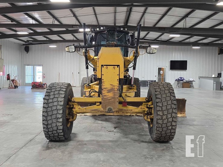 2014-caterpillar-160m2-image-7
