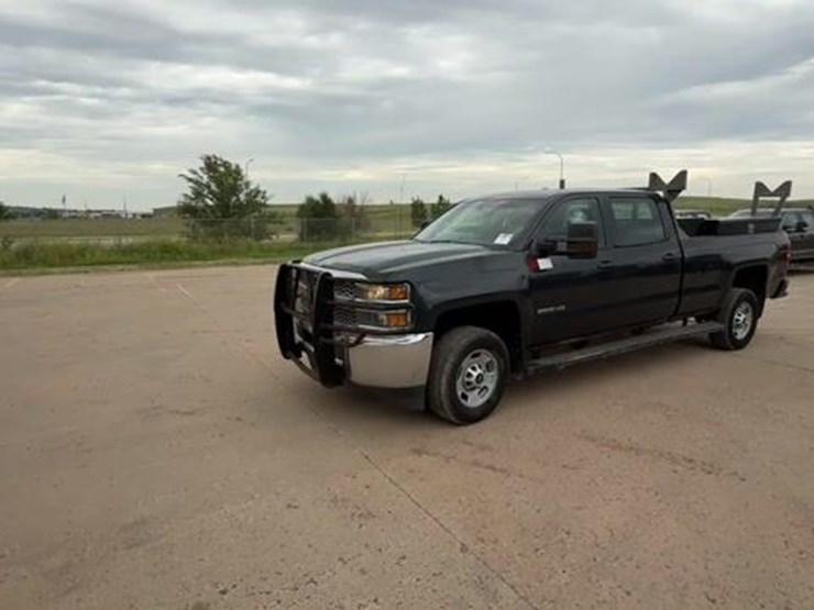 2019-chevrolet-silverado-2500hd-image-1