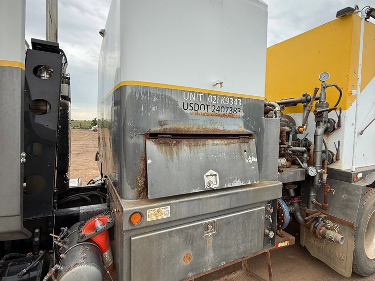 2014-western-star-4900-image-22