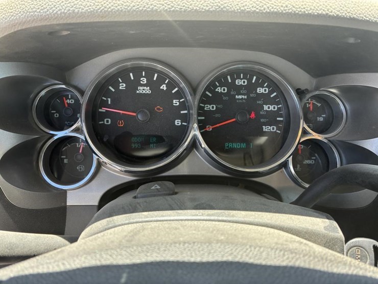 2012-gmc-sierra-2500-image-16