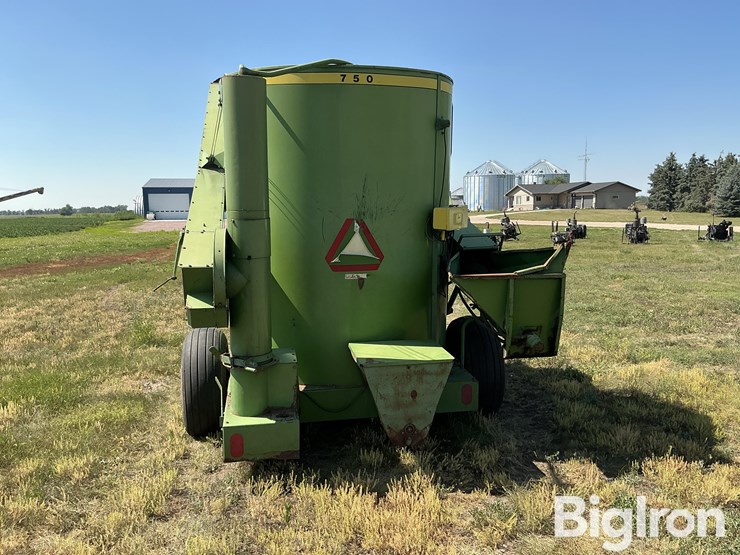 john-deere-e0750-grinder-mixer-image-6