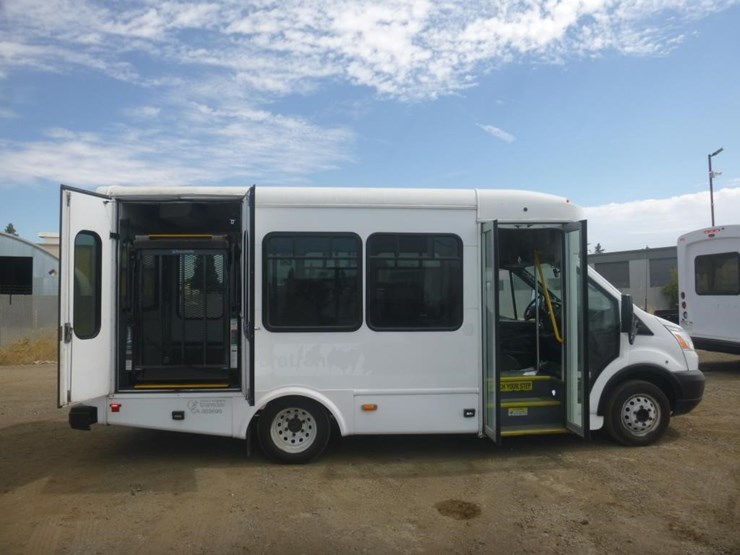 2019-ford-transit-image-6