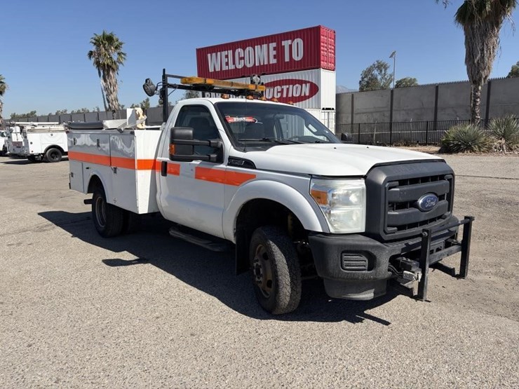 2014-ford-f350-xl-image-2