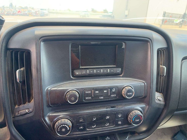 2015-chevrolet-silverado-2500-image-50