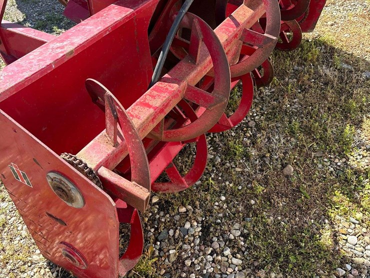 international-80-snow-blower,-1970s-model,-3pt,-540pto,-image-9