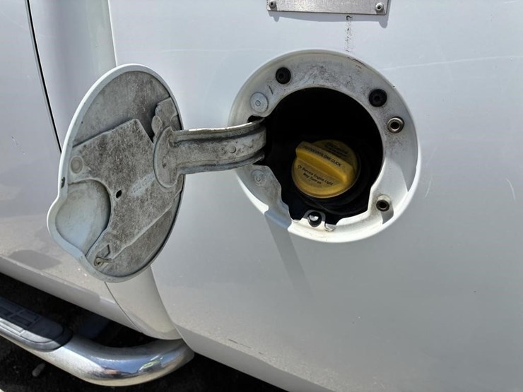 2012-gmc-sierra-3500-image-10