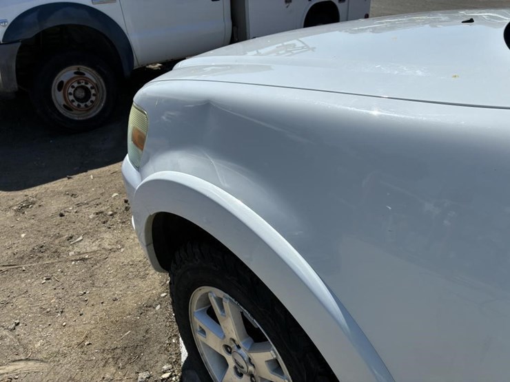 2010-ford-explorer-image-5
