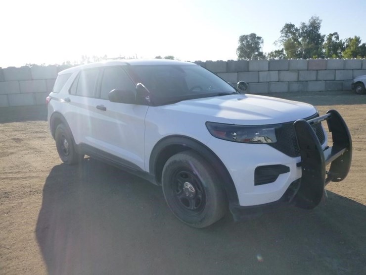 2020-ford-explorer-image-3