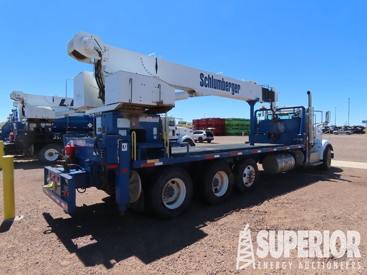 2012-peterbilt-367-image-3