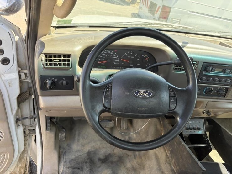 2004-ford-f350-image-13