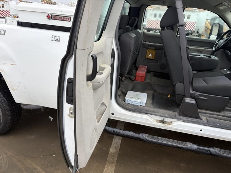 2012-gmc-sierra-2500-image-11