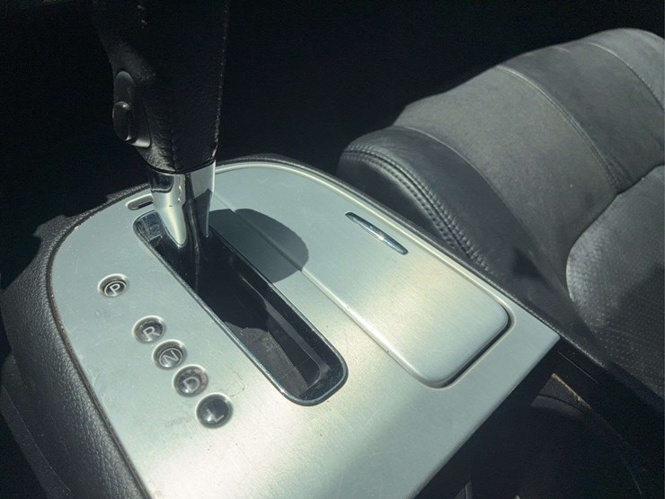 2010-nissan-murano-image-12