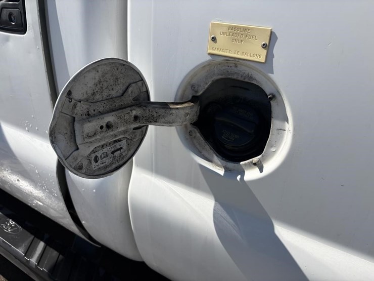 2004-ford-f350-xl-image-6
