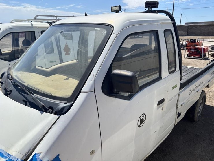 2009-tianjin-qingyuan-lsv-utility-truck-image-9