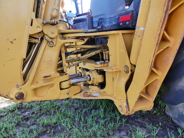 caterpillar-416d-image-10