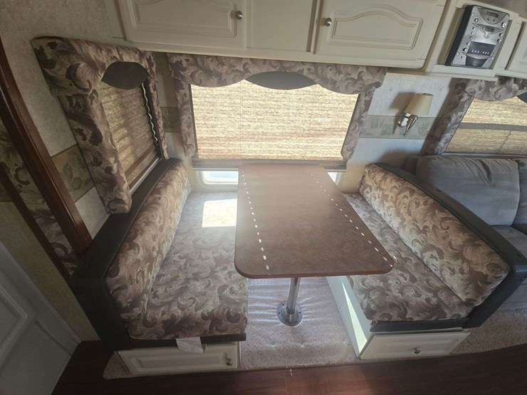 2006-keystone-outback-travel-trailer-image-29