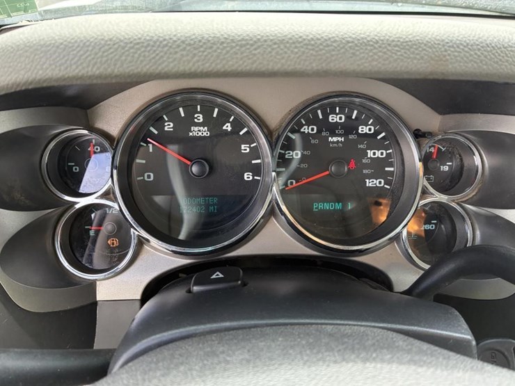 2012-gmc-sierra-2500-image-26