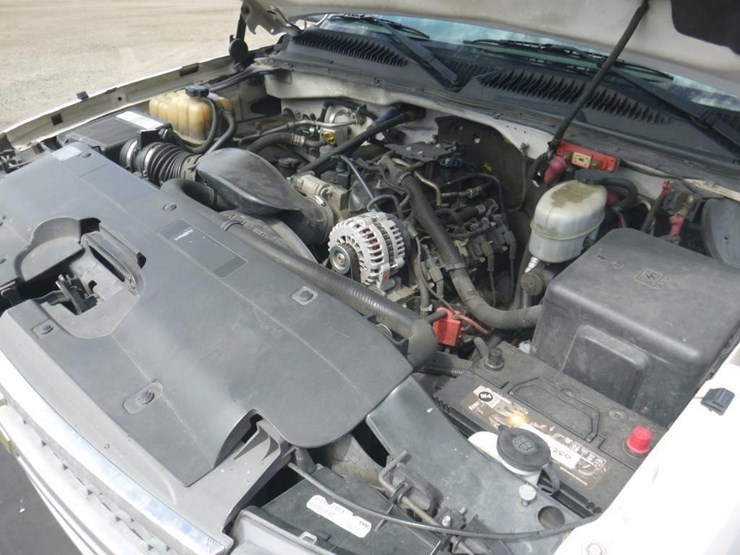 2005-chevrolet-3500-image-10