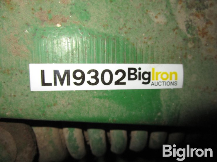 john-deere-planter-fertilizer-openers/disc-assemblies-image-17