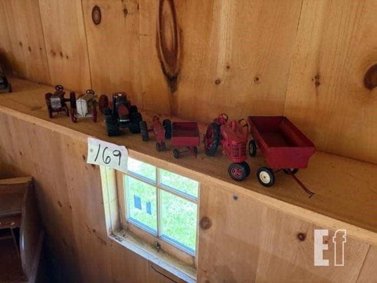 toy-tractors-image-2