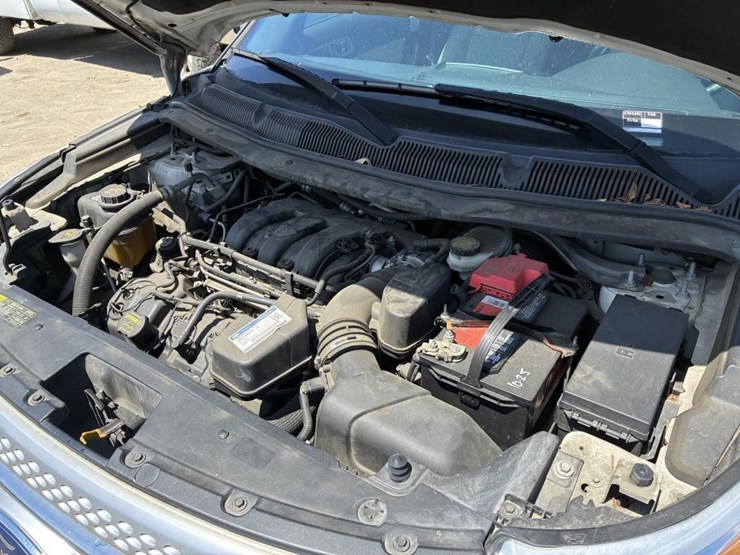 2011-ford-explorer-xlt-image-7