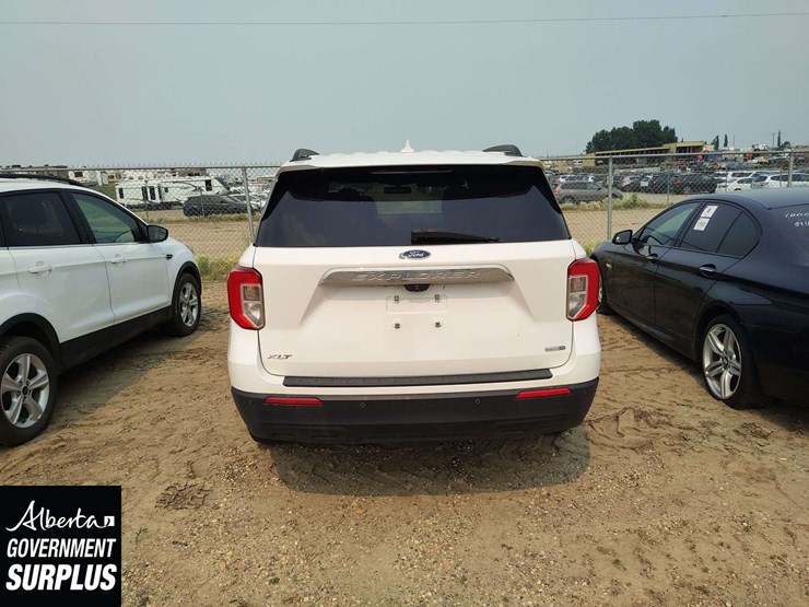 2020-ford-explorer-xlt-image-11