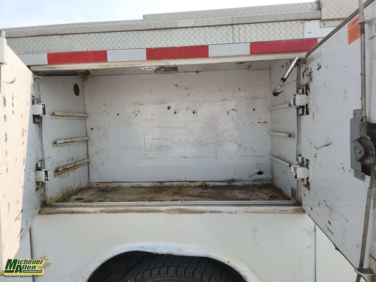 2011-ram-5500-4x4-s/a-service-truck-image-32