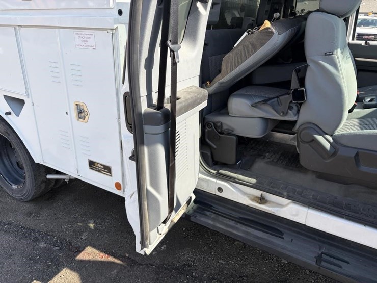 2016-ford-f450-xlt-sd-image-11