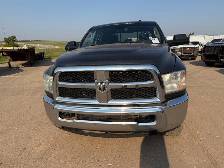 2015-ram-2500-hd-image-3