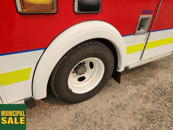 2013-ford-e450-image-4