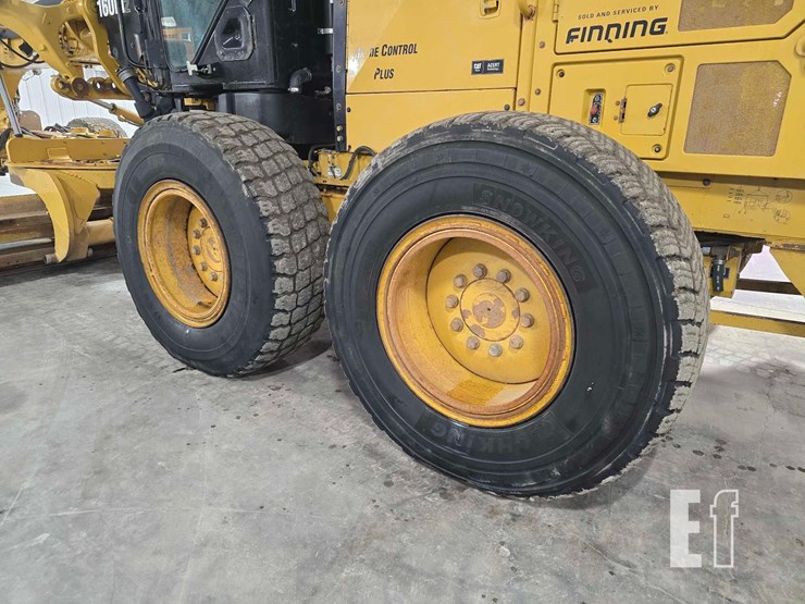 2014-caterpillar-160m2-image-30