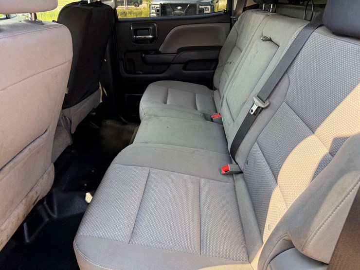 2018-chevrolet-silverado-2500hd-image-23