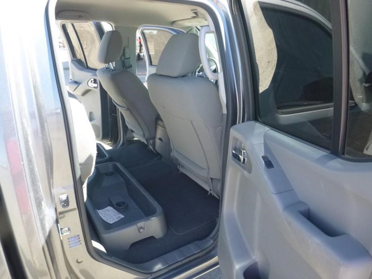 2018-nissan-frontier-image-8