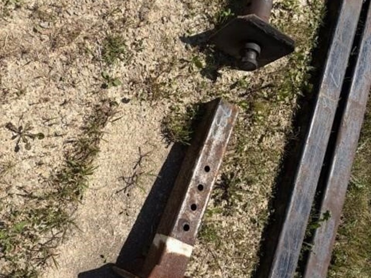 gooseneck-ball-hitch-adapters-image-1