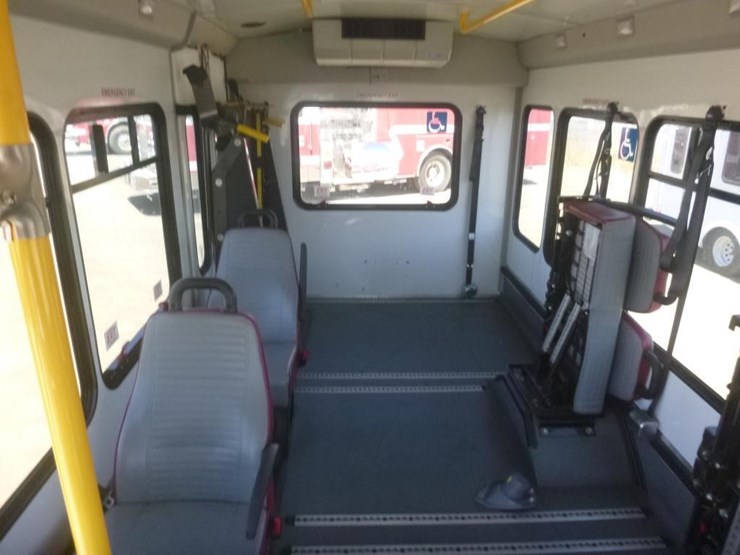 2019-ford-transit-image-7