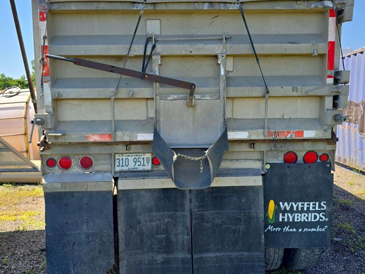 1970-fruehauf-dump-trailer,-32',-air-tailgate,-spring-ride,-full-frame,-grain-chute,-roll-tarp,-vin--639909-image-5