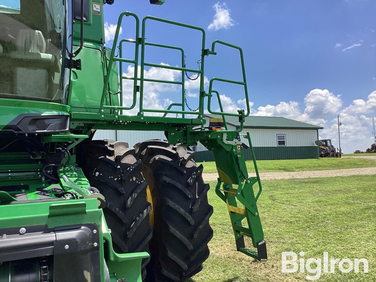 2025-john-deere-s7-700-image-11