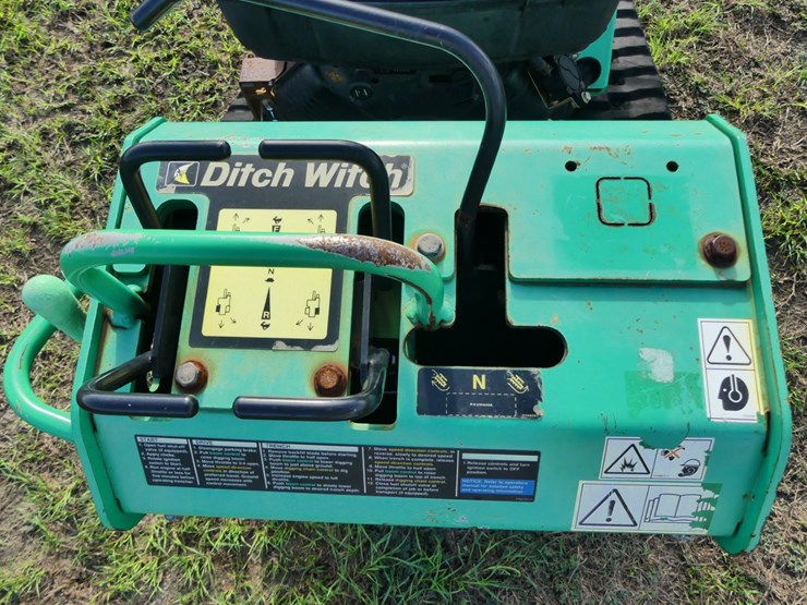 ditch-witch-c16x-image-11