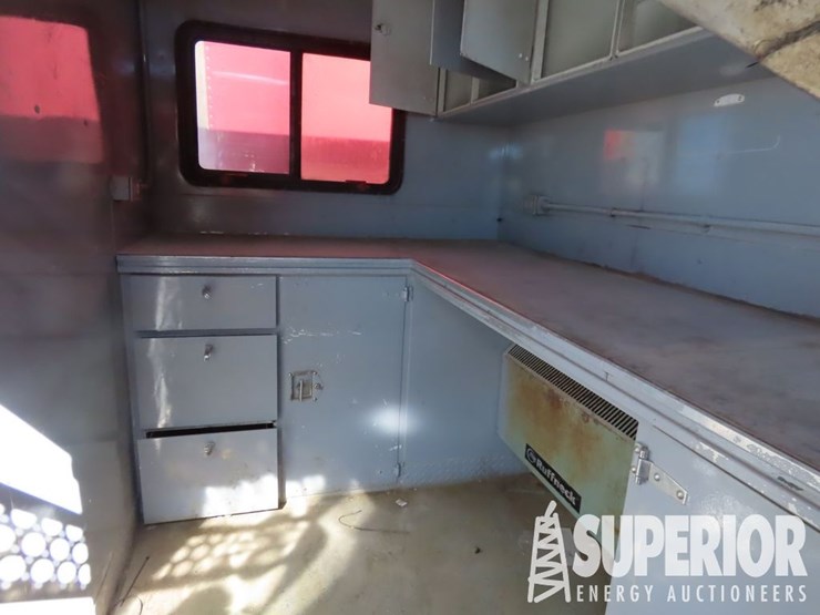 2009-van-truck-body-enclosed-lube-trailer-image-12