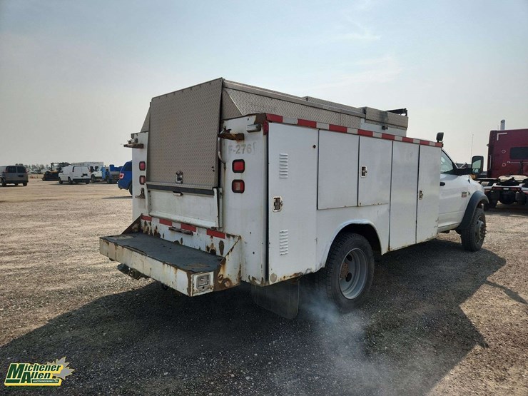 2011-ram-5500-4x4-s/a-service-truck-image-4