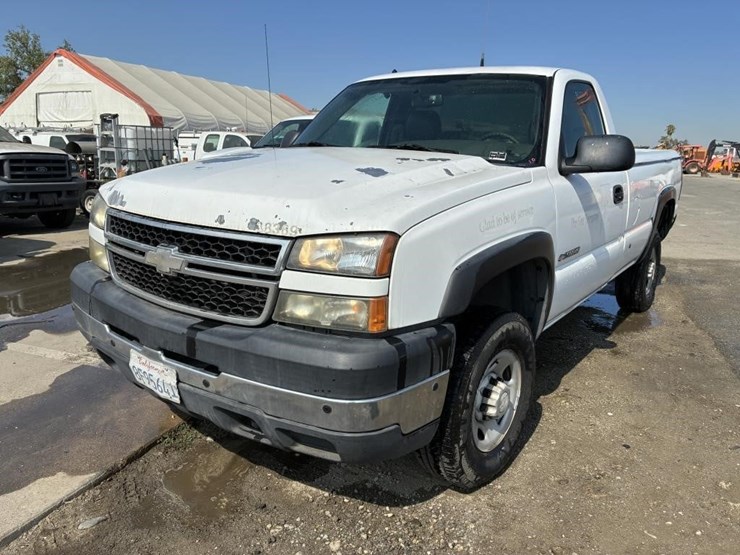 2007-chevrolet-2500hd-image-1